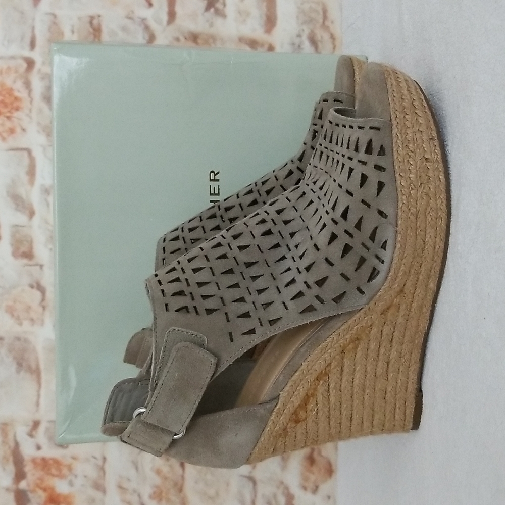 New Marc Fisher Helina Suede Sandals
